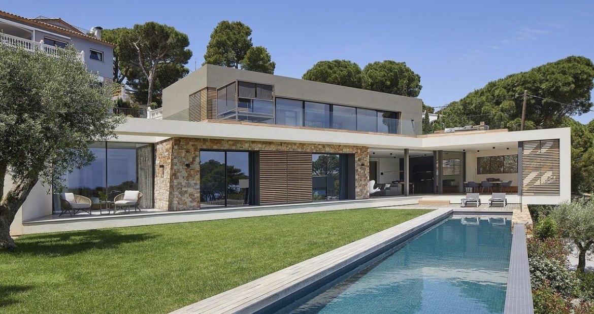 Obra nova a Begur · Habitatge unifamiliar aïllat